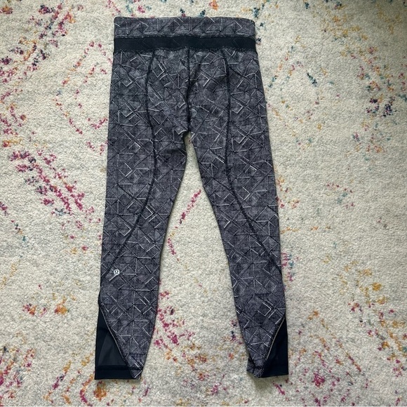 Lululemon Inspire Tight II in Formation Alpine White Black / Black sz 6 - Picture 6 of 6